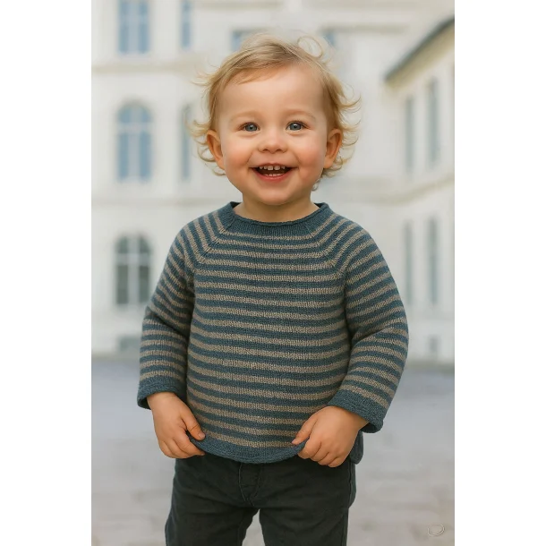 Strikkekit Almind Babybluse 2780 fra Hjertegarn - Oppefra-ned 6-9 måneder