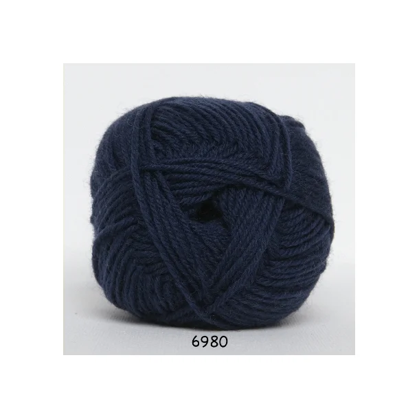 Babywool Trunte Merino - Merinould fra Hjertegarn 6980 Navy