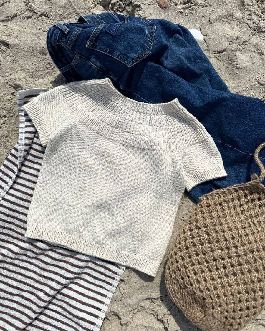 Strikkekit Ankers Sommerbluse fra PetiteKnit Str. XS - overvidde 85 cm (5 ngl.)